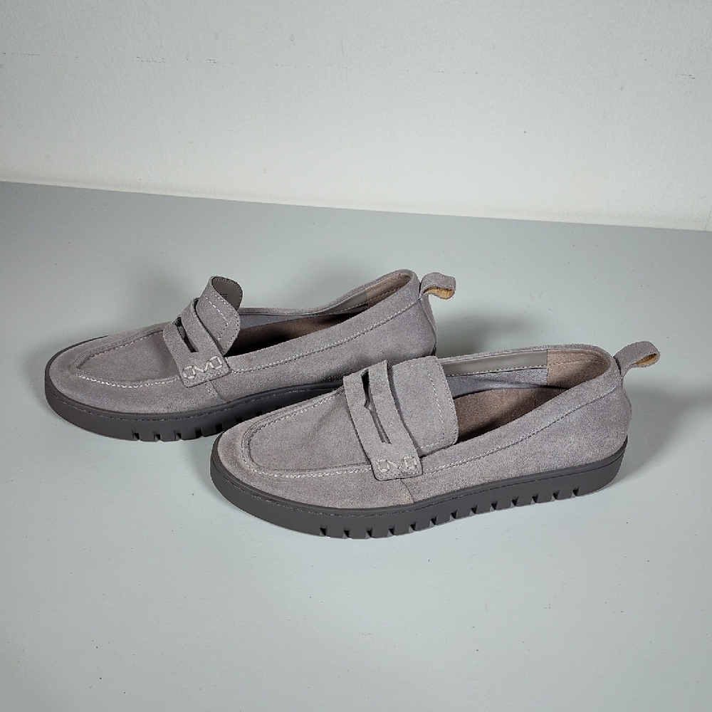 Vionic Uptown gray suede penny loafers 8 wide